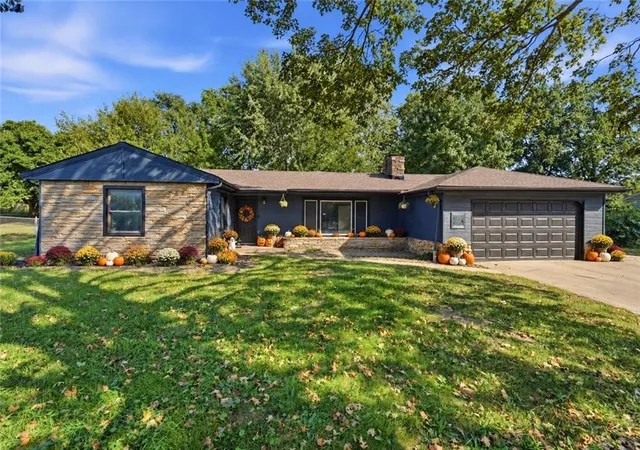 Photo 1 of Single family home for sale at 4409 Ridgeway Ave, Kansas City, MO 64133 | MLS# 2646726 | Listing updated on 2026-10-17