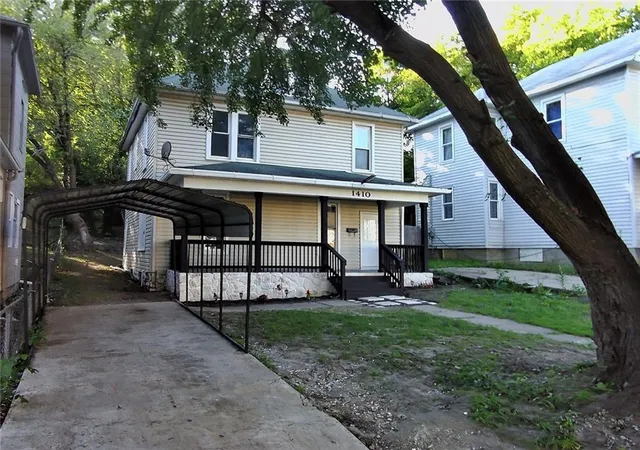 Photo 3 of Single family home for sale at 1410 N 2nd Street, Saint Joseph, MO 64505 | MLS# 2646733 | Listing updated on 2026-10-13
