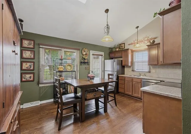Photo 4 of Single family home for sale at 3501 Woodbury St, Independence, MO 64055 | MLS# 2646736 | Listing updated on 2026-10-26