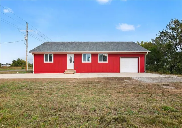 Photo 1 of Single family home for sale at 62 Wilderness Trl, Linn Valley, KS 66040 | MLS# 2646737 | Listing updated on 2026-10-23