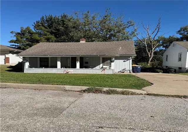 Photo 1 of Single family home for sale at 5525 S Benton Ave, Kansas City, MO 64130 | MLS# 2646739 | Listing updated on 2026-10-20