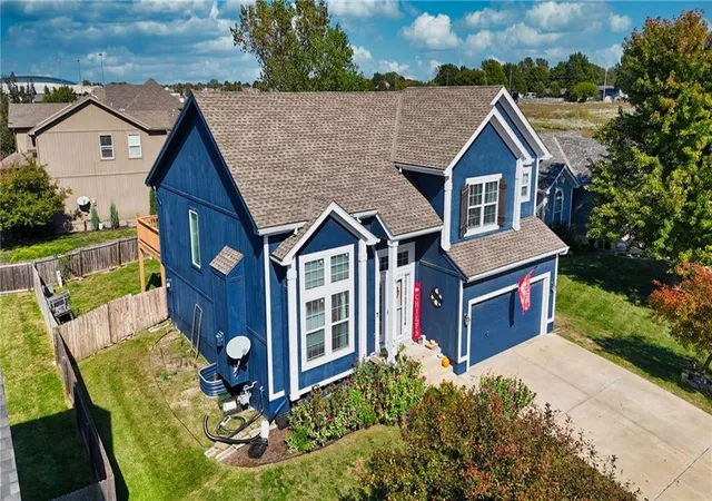 Photo 2 of Single family home for sale at 530 W Washington St, Gardner, KS 66030 | MLS# 2646743 | Listing updated on 2026-10-25