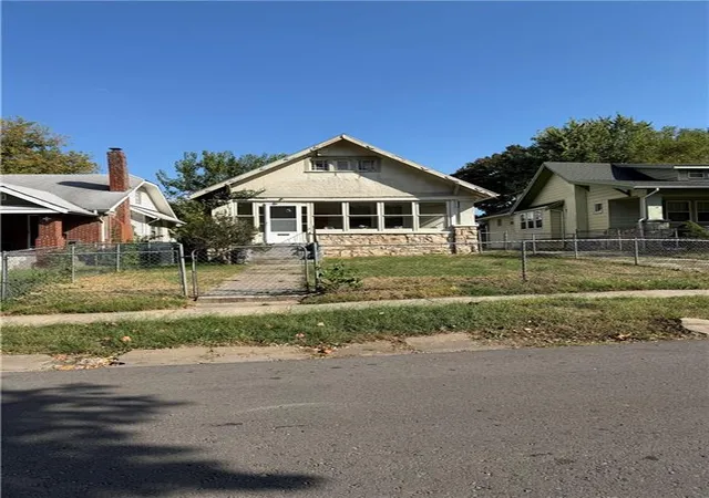 Photo 1 of Single family home for sale at 6623 Olive St, Kansas City, MO 64132 | MLS# 2646746 | Listing updated on 2026-10-20