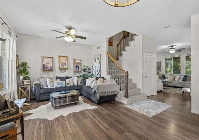 Photo 3 of Single family home for sale at 211 Surrey Ct, Smithville, MO 64089 | MLS# 2646747 | Listing updated on 2026-10-13