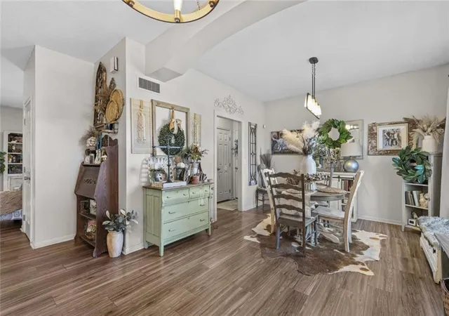 Photo 3 of Single family home for sale at 211 Surrey Ct, Smithville, MO 64089 | MLS# 2646747 | Listing updated on 2026-10-13