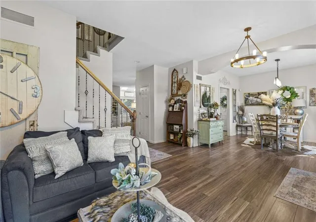 Photo 4 of Single family home for sale at 211 Surrey Ct, Smithville, MO 64089 | MLS# 2646747 | Listing updated on 2026-10-13