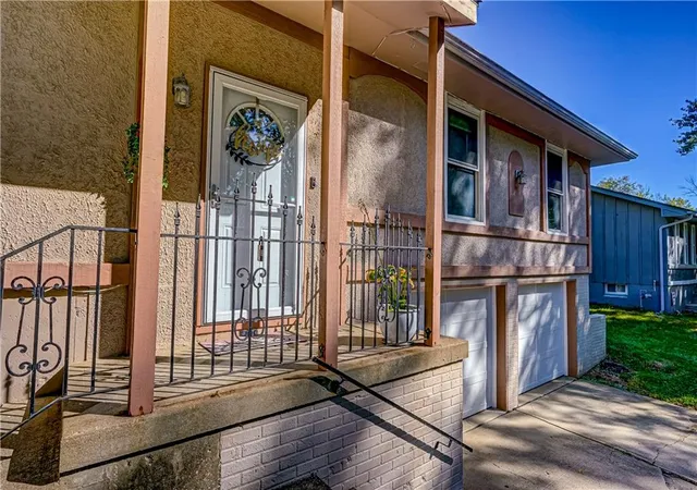 Photo 3 of Single family home for sale at 2409 SW South Ct, Blue Springs, MO 64015 | MLS# 2646754 | Listing updated on 2026-10-17