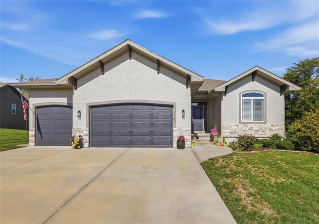 Photo 3 of Single family home for sale at 34462 W 82nd Street, De Soto, KS 66018 | MLS# 2646757 | Listing updated on 2026-10-23