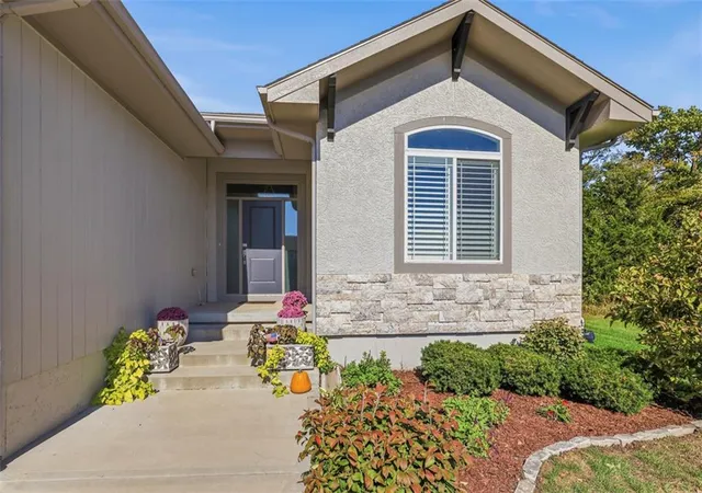 Photo 4 of Single family home for sale at 34462 W 82nd Street, De Soto, KS 66018 | MLS# 2646757 | Listing updated on 2026-10-23