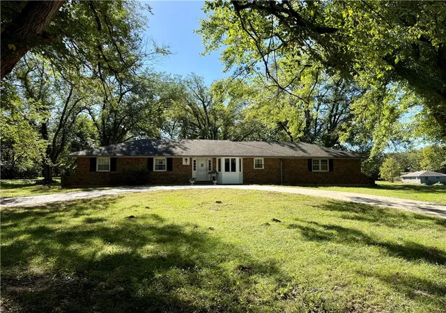 Photo 1 of Sale Pending at 20425 W 103rd Terrace, Olathe, KS 66061 | MLS# 2646776 | Listing updated on 2026-10-19