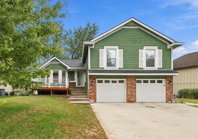 Photo 1 of Single family home for sale at 3517 Remington Ln, Leavenworth, KS 66048 | MLS# 2646778 | Listing updated on 2026-10-20