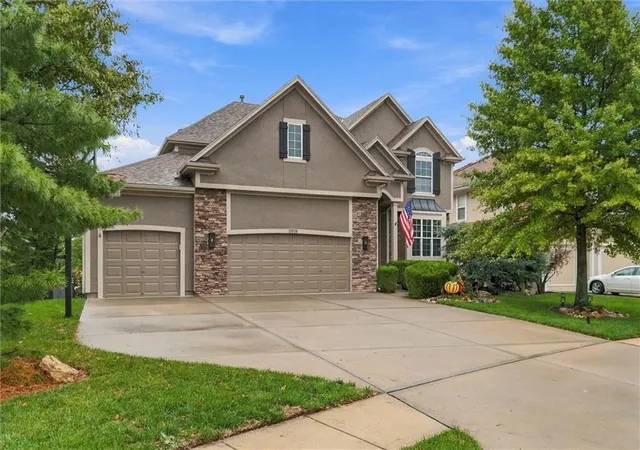 Photo 3 of Single family home for sale at 11018 W 163rd Terrace, Overland Park, KS 66221 | MLS# 2646782 | Listing updated on 2026-10-22