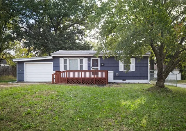 Photo 1 of Single family home for sale at 206 S Madison Ave, Knob Noster, MO 65336 | MLS# 2646785 | Listing updated on 2026-10-19