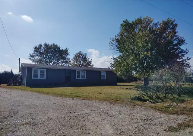 Photo 1 of Single family home for sale at 78 Newberry Dr, Linn Valley, KS 66040 | MLS# 2646801 | Listing updated on 2026-10-29