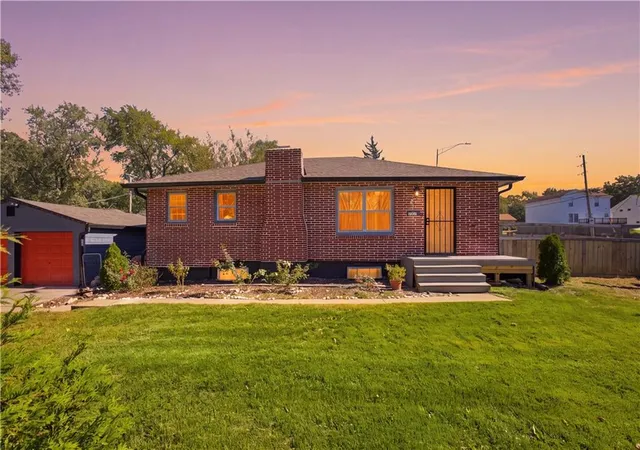Photo 1 of Single family home for sale at 9417 Palmer Ave, Kansas City, MO 64138 | MLS# 2646809 | Listing updated on 2026-10-17