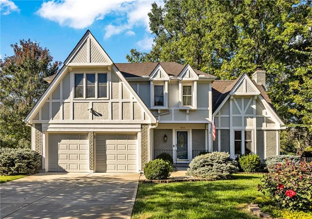 Photo 1 of Sale Pending at 3806 Beechwood Dr, Lees Summit, MO 64064 | MLS# 2646817 | Listing updated on 2026-10-17