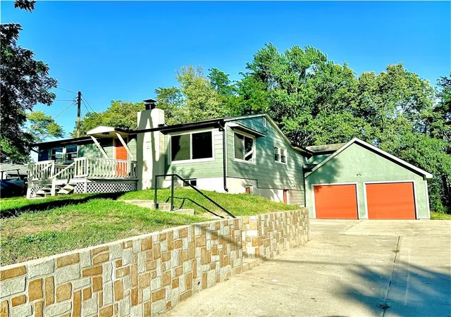 Photo 1 of Single family home for sale at 4833 N Winchester St, Kansas City, MO 64119 | MLS# 2646825 | Listing updated on 2026-10-19