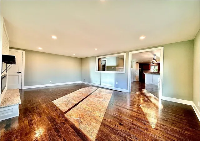 Photo 4 of Single family home for sale at 4833 N Winchester St, Kansas City, MO 64119 | MLS# 2646825 | Listing updated on 2026-10-19