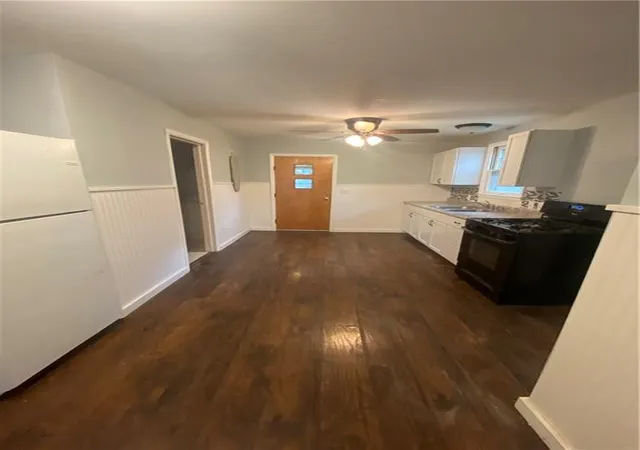 Photo 2 of Single family home for sale at 222 S Market St, Maryville, MO 64468 | MLS# 2646844 | Listing updated on 2026-10-13
