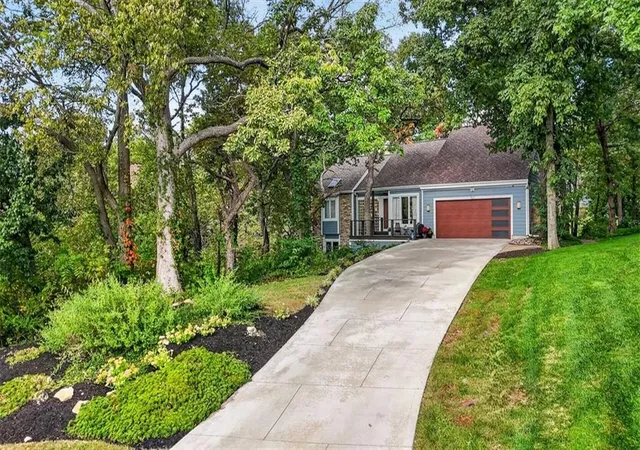 Photo 1 of Single family home for sale at 7611 Park St, Shawnee, KS 66216 | MLS# 2646847 | Listing updated on 2026-10-23