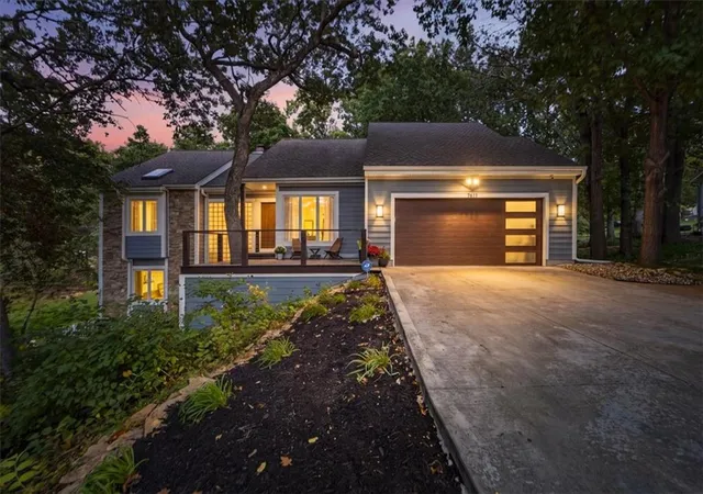 Photo 2 of Single family home for sale at 7611 Park St, Shawnee, KS 66216 | MLS# 2646847 | Listing updated on 2026-10-23