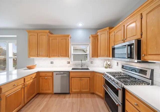 Photo 4 of Single family home for sale at 10138 Theden Cir, Lenexa, KS 66220 | MLS# 2646851 | Listing updated on 2026-10-22