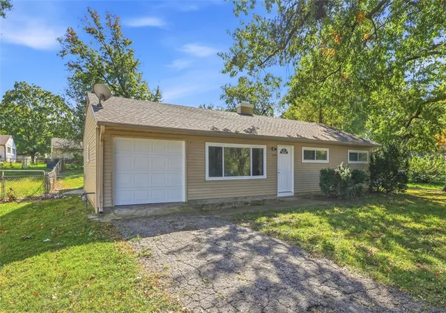Photo 3 of Single family home for sale at 11235 Bristol Ter, Kansas City, MO 64134 | MLS# 2646853 | Listing updated on 2026-10-19