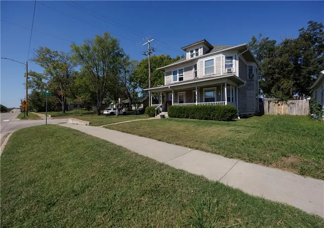 Photo 3 of Single family home for sale at 820 W Main St, Independence, KS 67301 | MLS# 2646861 | Listing updated on 2026-10-13