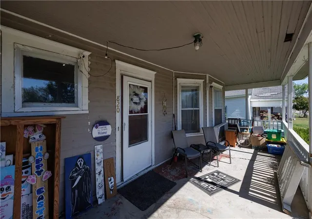 Photo 4 of Single family home for sale at 820 W Main St, Independence, KS 67301 | MLS# 2646861 | Listing updated on 2026-10-13