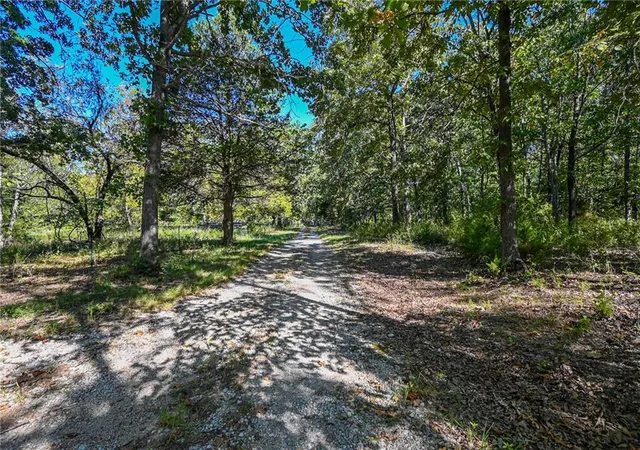 Photo 3 of Single family home for sale at 4100 NE 364 Road, Osceola, MO 64776 | MLS# 2646869 | Listing updated on 2026-10-13