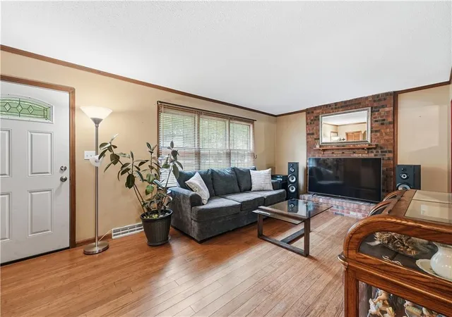 Photo 3 of Single family home for sale at 8024 Nw Cadwallader St, Kansas City, MO 64152 | MLS# 2646876 | Listing updated on 2026-10-20