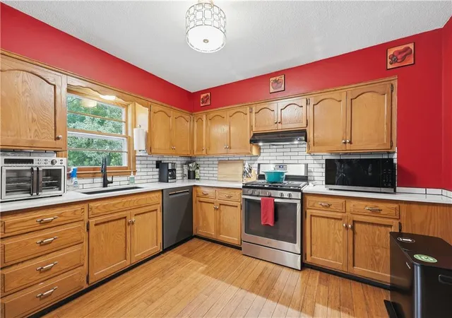 Photo 4 of Single family home for sale at 8024 NW Cadwallader St, Kansas City, MO 64152 | MLS# 2646876 | Listing updated on 2026-10-20