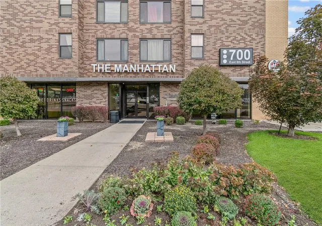 Photo 3 of Condo for sale at 700 E 8th Street #6E, Kansas City, MO 64106 | MLS# 2646883 | Listing updated on 2026-10-14