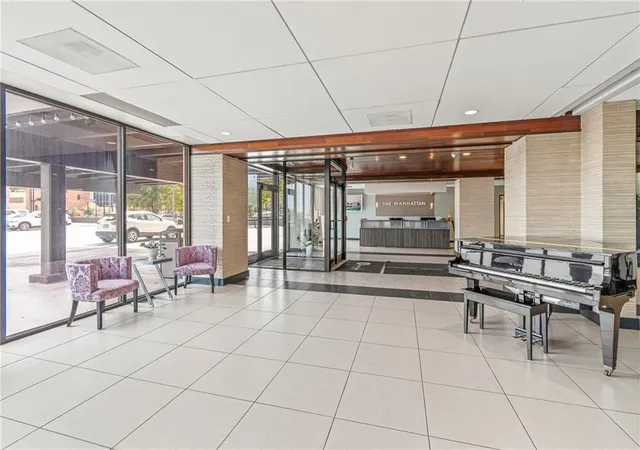 Photo 4 of Condo for sale at 700 E 8th Street #6E, Kansas City, MO 64106 | MLS# 2646883 | Listing updated on 2026-10-14