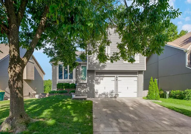 Photo 1 of Single family home for sale at 4732 Chouteau St, Shawnee, KS 66226 | MLS# 2646885 | Listing updated on 2026-10-18