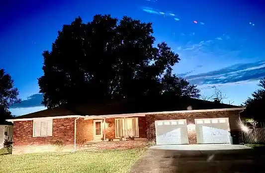 Photo 2 of Sale Pending at 1201 N Lynn St, Nevada, MO 64772 | MLS# 2646888 | Listing updated on 2026-10-16