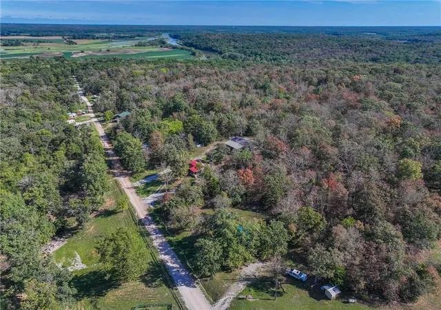 Photo 3 of Single family home for sale at 2430 Sw 453 Road, El Dorado Springs, MO 64744 | MLS# 2646892 | Listing updated on 2026-10-13