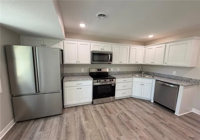 Photo 2 of Single family home for sale at 917 W Valley St, Saint Joseph, MO 64504 | MLS# 2646894 | Listing updated on 2026-10-20