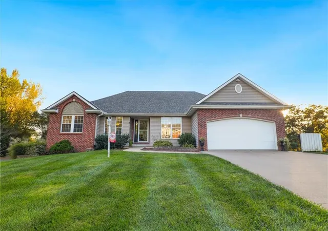 Single family home for sale at 8 Mackenzie Dr, Saint Joseph, MO 64503 | MLS# 2646899