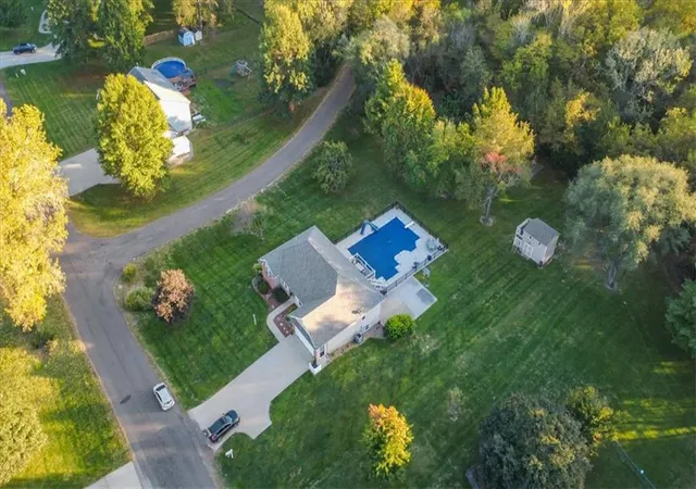 Photo 3 of Single family home for sale at 8 Mackenzie Dr, Saint Joseph, MO 64503 | MLS# 2646899 | Listing updated on 2026-10-14