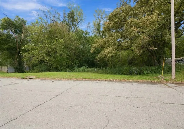 Photo 1 of Land for sale at 1527 S 34th Street, Kansas City, KS 66106 | MLS# 2646900 | Listing updated on 2026-10-15