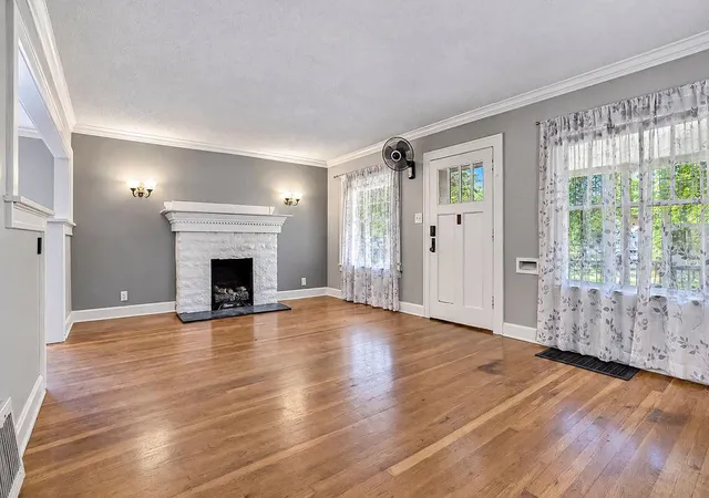 Photo 4 of Single family home for sale at 4537 Cambridge St, Kansas City, KS 66103 | MLS# 2646904 | Listing updated on 2026-10-27