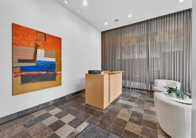Photo 2 of Condo for sale at 4646 Broadway St #11S, Kansas City, MO 64112 | MLS# 2646912 | Listing updated on 2026-10-16
