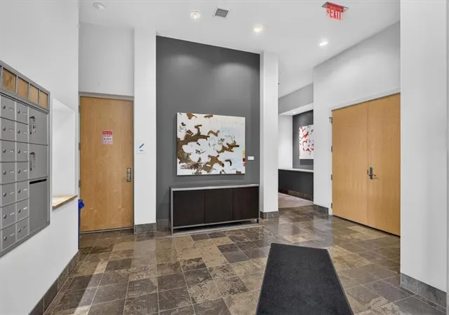 Photo 4 of Condo for sale at 4646 Broadway St #11S, Kansas City, MO 64112 | MLS# 2646912 | Listing updated on 2026-10-16
