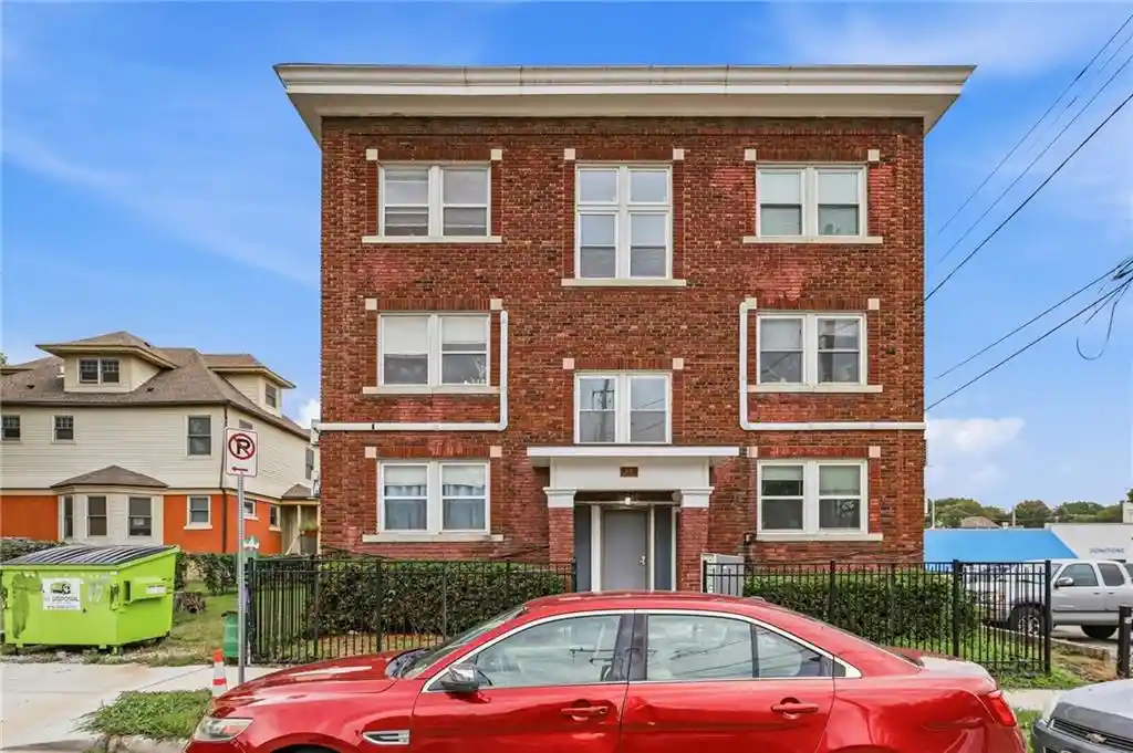 Listing Photo 1 - Condo for sale in 16 W 37th St located at 16 W 37th St, Kansas City, MO 64111 - Unit 16 W 37th Street