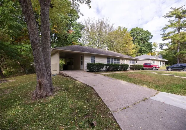 Photo 3 of Single family home for sale at 5444 N Cypress Ave, Kansas City, MO 64119 | MLS# 2646931 | Listing updated on 2026-10-14