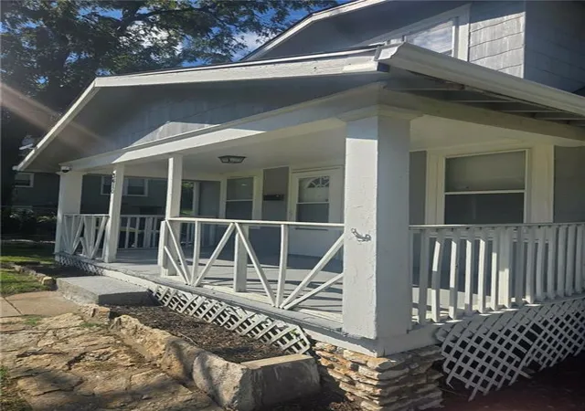 Photo 3 of Single family home for sale at 3410 E 45th Terrace, Kansas City, MO 64130 | MLS# 2646932 | Listing updated on 2026-10-19