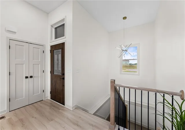 Photo 3 of Single family home for sale at 1108 Trl View Ct, Baldwin City, KS 66006 | MLS# 2646934 | Listing updated on 2026-10-17