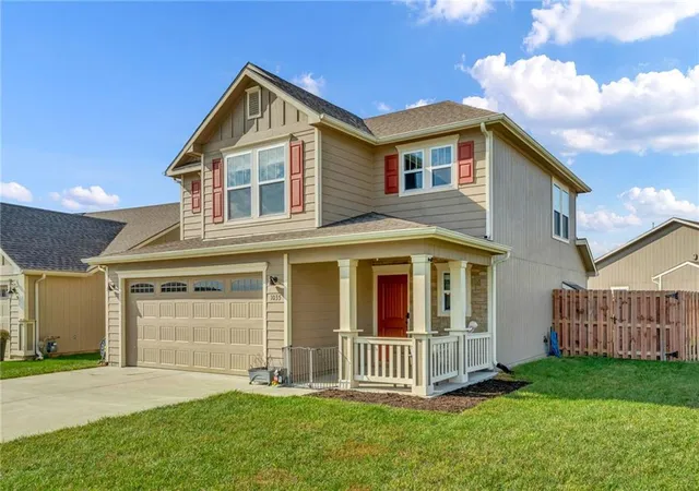 Photo 2 of Single family home for sale at 1035 W 30th Terrace, Lawrence, KS 66046 | MLS# 2646936 | Listing updated on 2026-10-20
