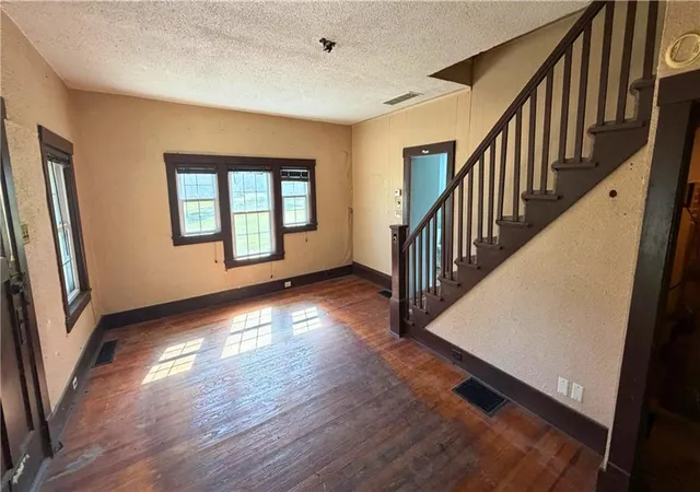 Photo 4 of Single family home for sale at 202 N 12th Street, Hiawatha, KS 66434 | MLS# 2646944 | Listing updated on 2026-10-22